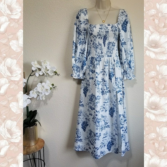 Reformation Gitane Linen Dress in Corsica - Picture 2 of 12